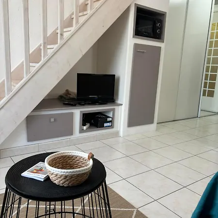 T1 Bis Proche Apartment *